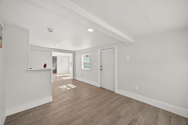 1814 33rd Street 1, Galveston, TX 77550