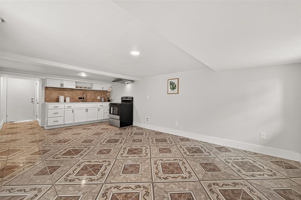 1814 33rd Street 1, Galveston, TX 77550