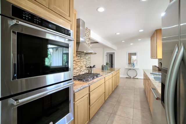 6299 Horseshoe Bar Rd, Loomis, CA 95650
