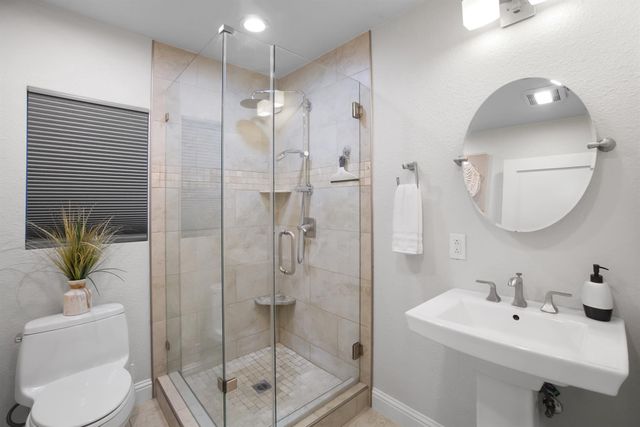 6299 Horseshoe Bar Rd, Loomis, CA 95650