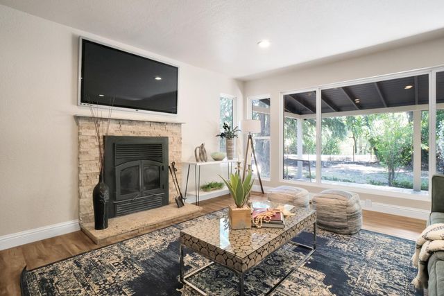 6299 Horseshoe Bar Rd, Loomis, CA 95650
