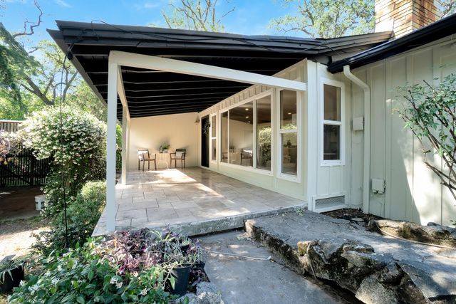 6299 Horseshoe Bar Rd, Loomis, CA 95650