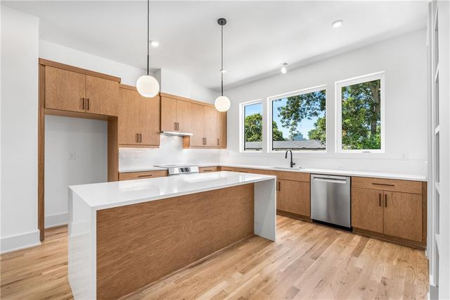 404 Linden Avenue NE 24, Atlanta, GA 30308