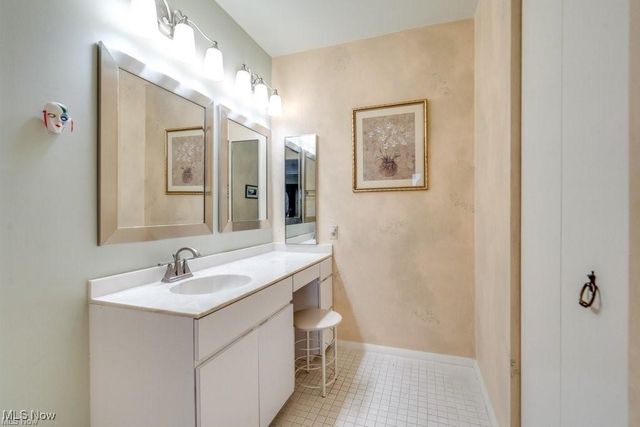 1012 Bunker Drive 304, Fairlawn, OH 44333