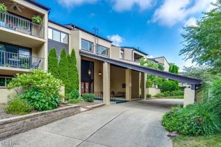 1012 Bunker Drive 304, Fairlawn, OH 44333