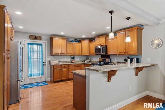 1617 Sidener Hall, Chatham, IL 62629