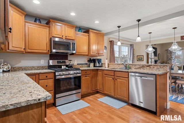 1617 Sidener Hall, Chatham, IL 62629