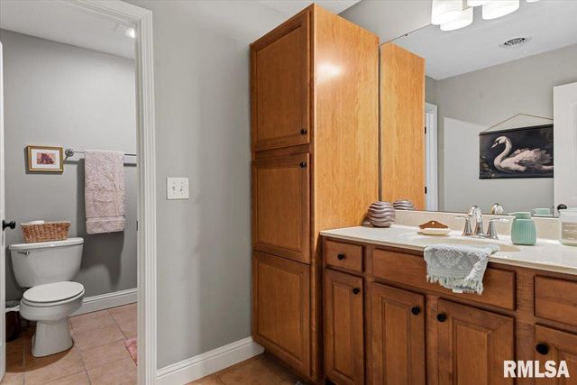 1617 Sidener Hall, Chatham, IL 62629