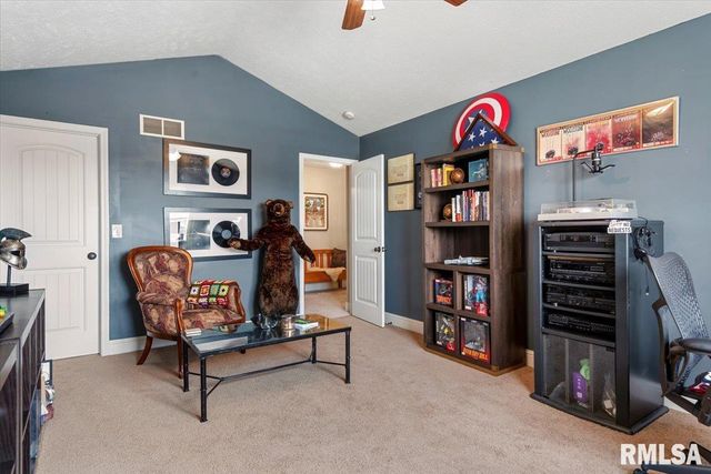 1617 Sidener Hall, Chatham, IL 62629