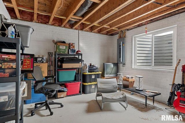 1617 Sidener Hall, Chatham, IL 62629