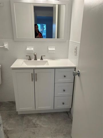 1801 NE 62nd Street 103, Fort Lauderdale, FL 33308