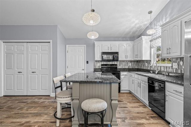 223 Williamsburg Drive, Crystal City, MO 63019