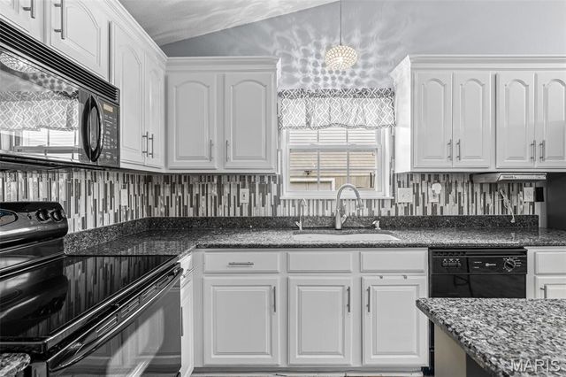 223 Williamsburg Drive, Crystal City, MO 63019