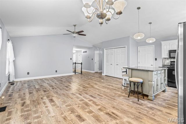 223 Williamsburg Drive, Crystal City, MO 63019