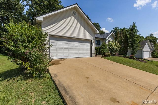223 Williamsburg Drive, Crystal City, MO 63019