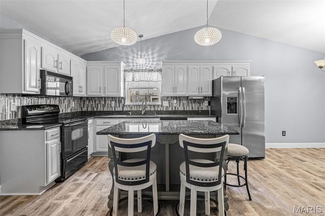 223 Williamsburg Drive, Crystal City, MO 63019
