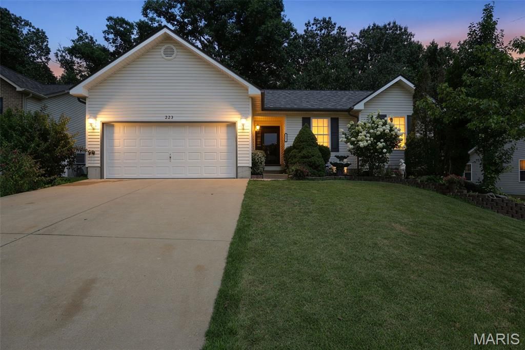 223 Williamsburg Drive, Crystal City, MO 63019