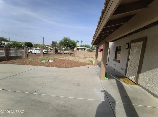 1838 W Calle Del Arroyito, Tucson, AZ 85713