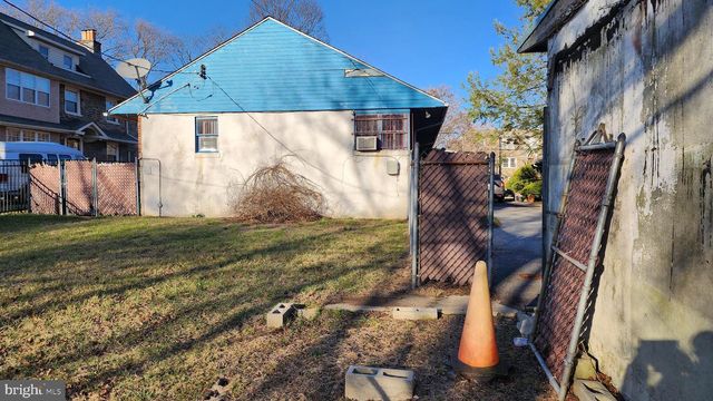 4951 MONUMENT RD, Philadelphia, PA 19131