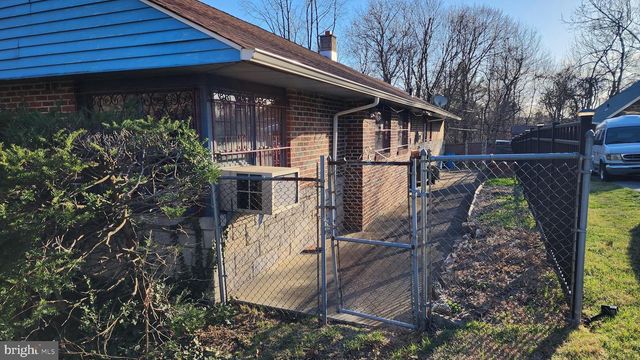 4951 MONUMENT RD, Philadelphia, PA 19131
