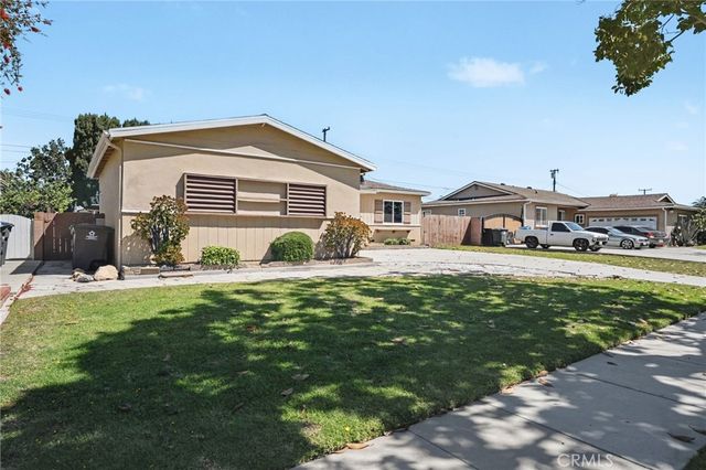 1519 W Maxzim Avenue, Fullerton, CA 92833