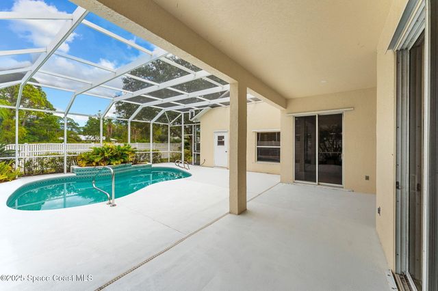 1947 Windbrook Drive SE, Palm Bay, FL 32909