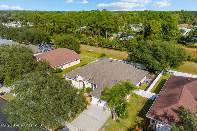 1947 Windbrook Drive SE, Palm Bay, FL 32909
