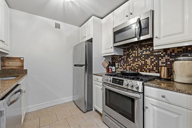 3 Avery 803, Boston, MA 02111