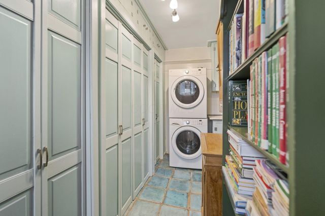 75 Hill Street, Logan, OH 43138