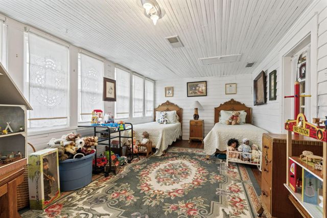 75 Hill Street, Logan, OH 43138