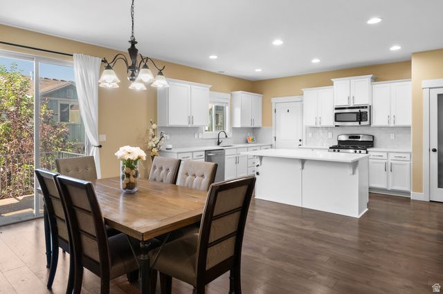 5194 W HEDGEROSE DR, Herriman, UT 84096