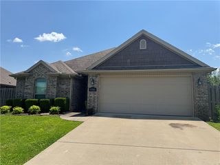 4306 W Langmead Drive, Rogers, AR 72758