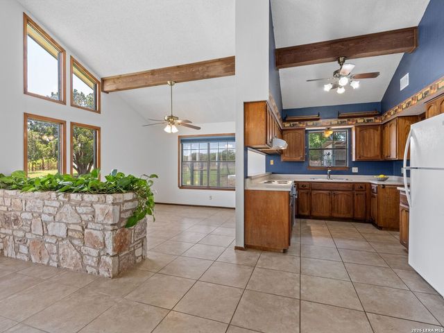 122 Steel Valley Dr, Boerne, TX 78006