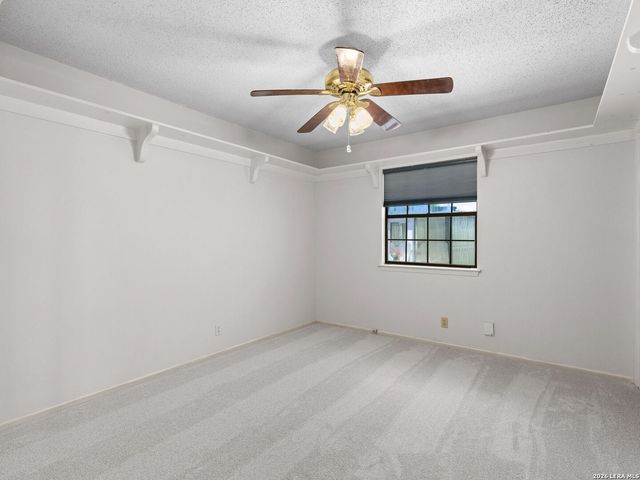 122 Steel Valley Dr, Boerne, TX 78006