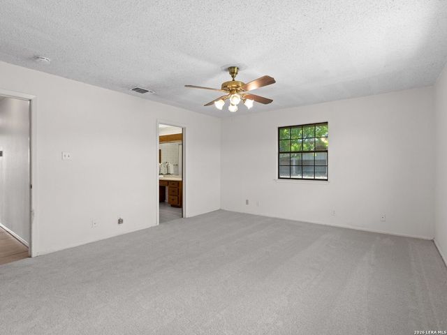 122 Steel Valley Dr, Boerne, TX 78006