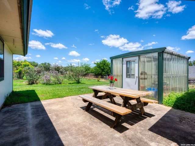 122 Steel Valley Dr, Boerne, TX 78006