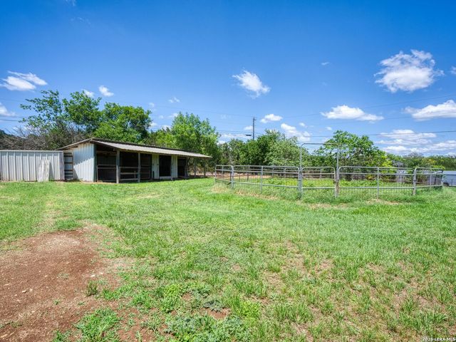 122 Steel Valley Dr, Boerne, TX 78006
