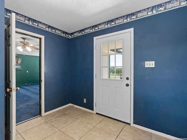 122 Steel Valley Dr, Boerne, TX 78006