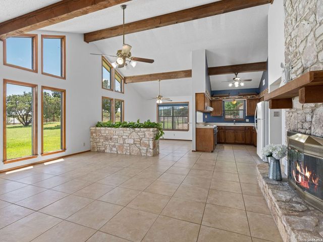 122 Steel Valley Dr, Boerne, TX 78006