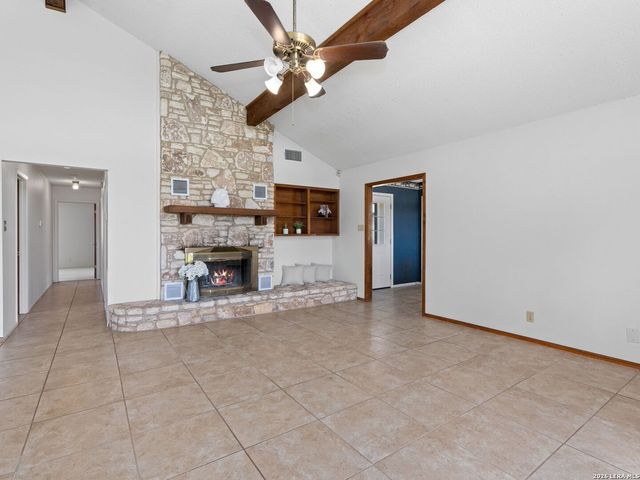 122 Steel Valley Dr, Boerne, TX 78006