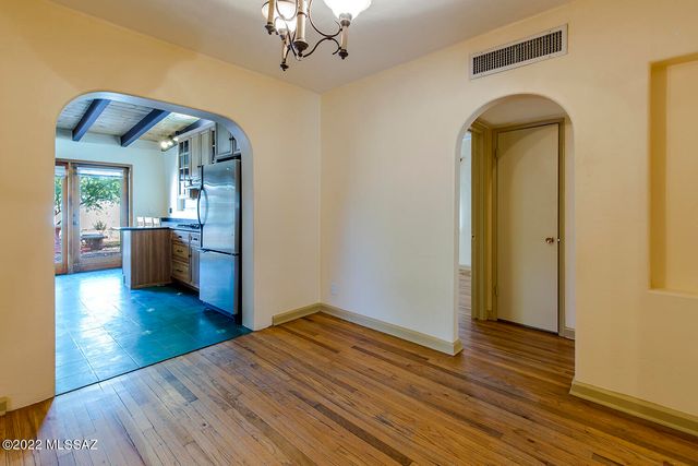 2110 E Water Street, Tucson, AZ 85719