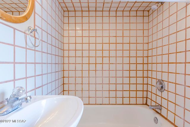 2110 E Water Street, Tucson, AZ 85719