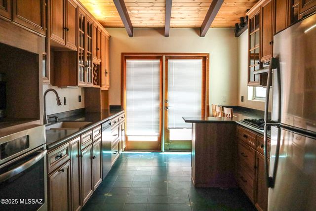 2110 E Water Street, Tucson, AZ 85719