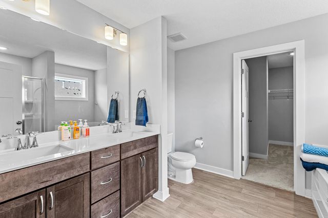 10118 Arrowwood Trail, Woodbury, MN 55129