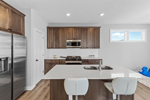 10118 Arrowwood Trail, Woodbury, MN 55129