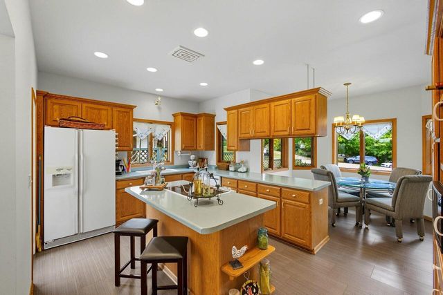 710 Moraine COURT, Kewaskum, WI 53040