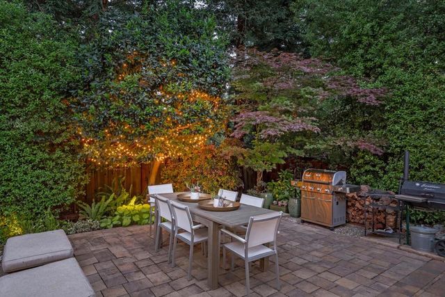 63 Ridge Court, Woodside, CA 94062