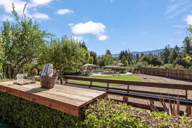 135 Meadowood Drive, Portola Valley, CA 94028