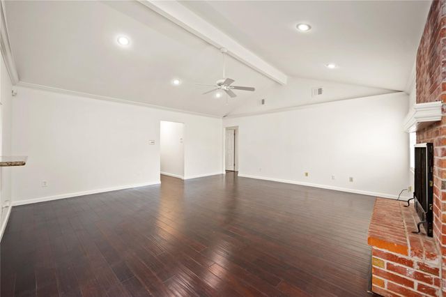 15339 E Hutchinson Circle, Houston, TX 77071
