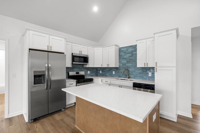 929 Wilkie St N, Mc Ewen, TN 37101